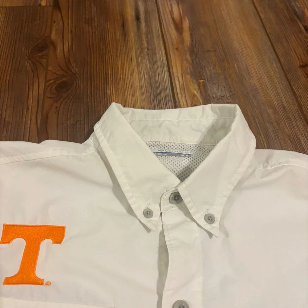 Columbia PFG Tennessee Volunteers Fishing Shirt Mens Medium White Short Sleeve